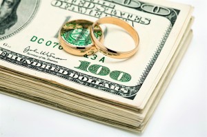 Although a wedding loan may enable you to have the wedding of your dreams, it comes with a steep cost: starting out your new life together with a considerable amount of debt. Photo courtesy of Metro Editorial Services (MS)