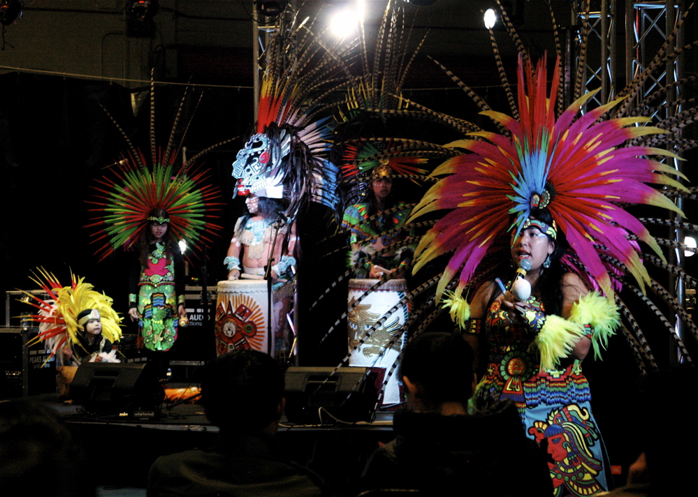 11-07-15 Aztec dancers012