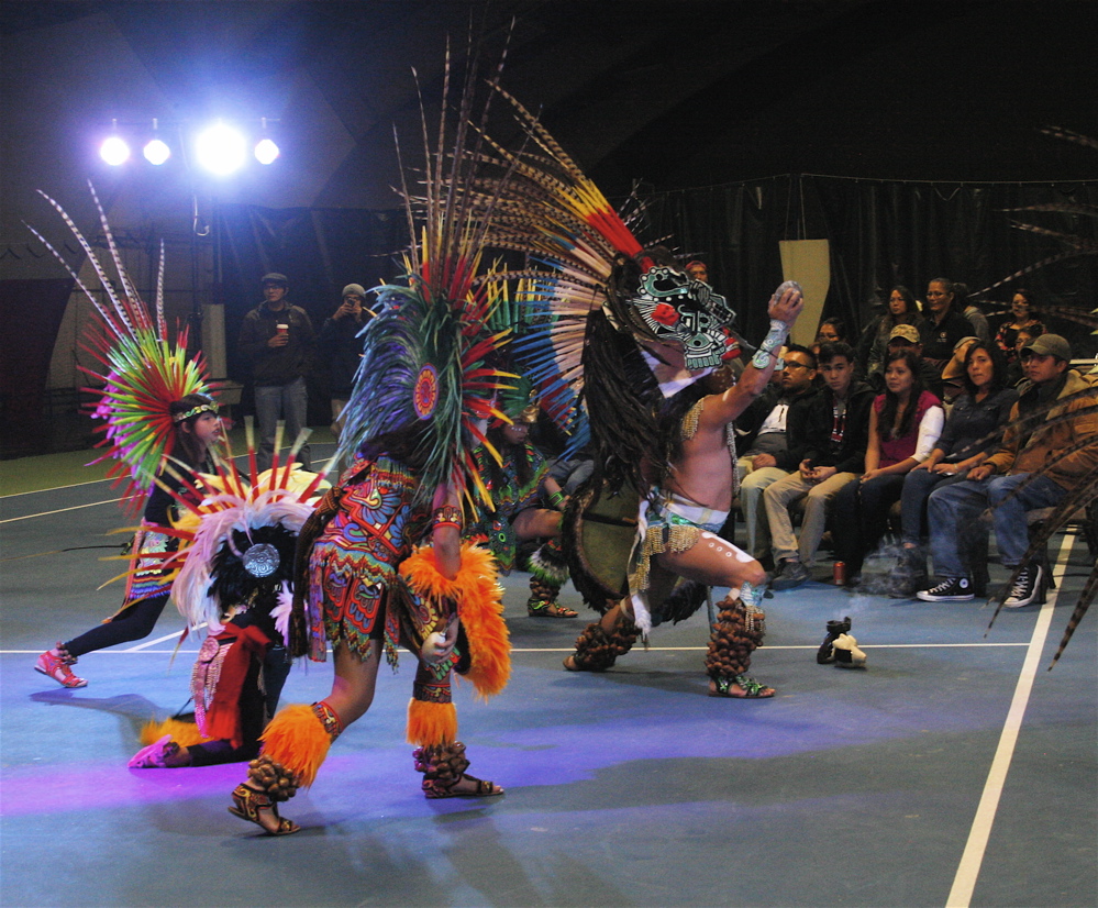 11-07-15 Aztec dancers019