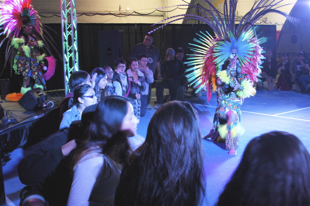 11-07-15 Aztec dancers037