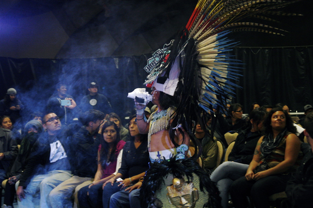 11-07-15 Aztec dancers07